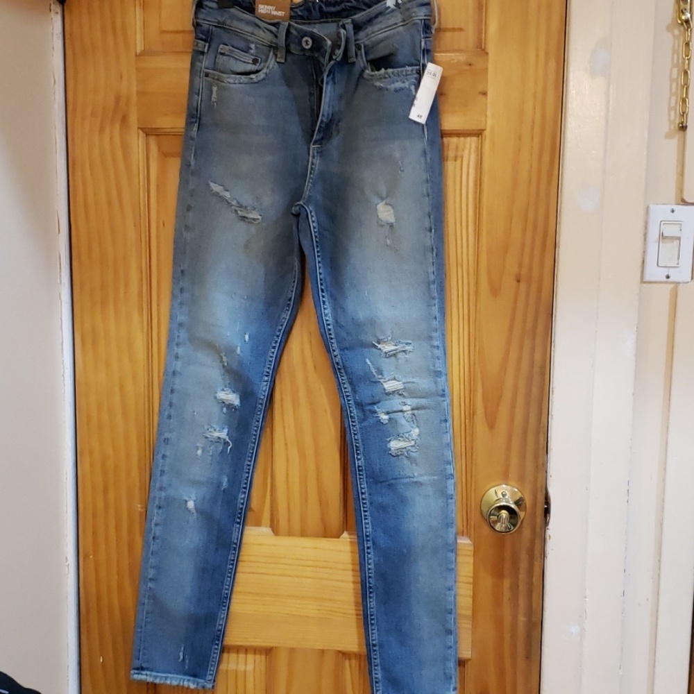 H&M medium wash skinny high-waist rip jeans 26/30